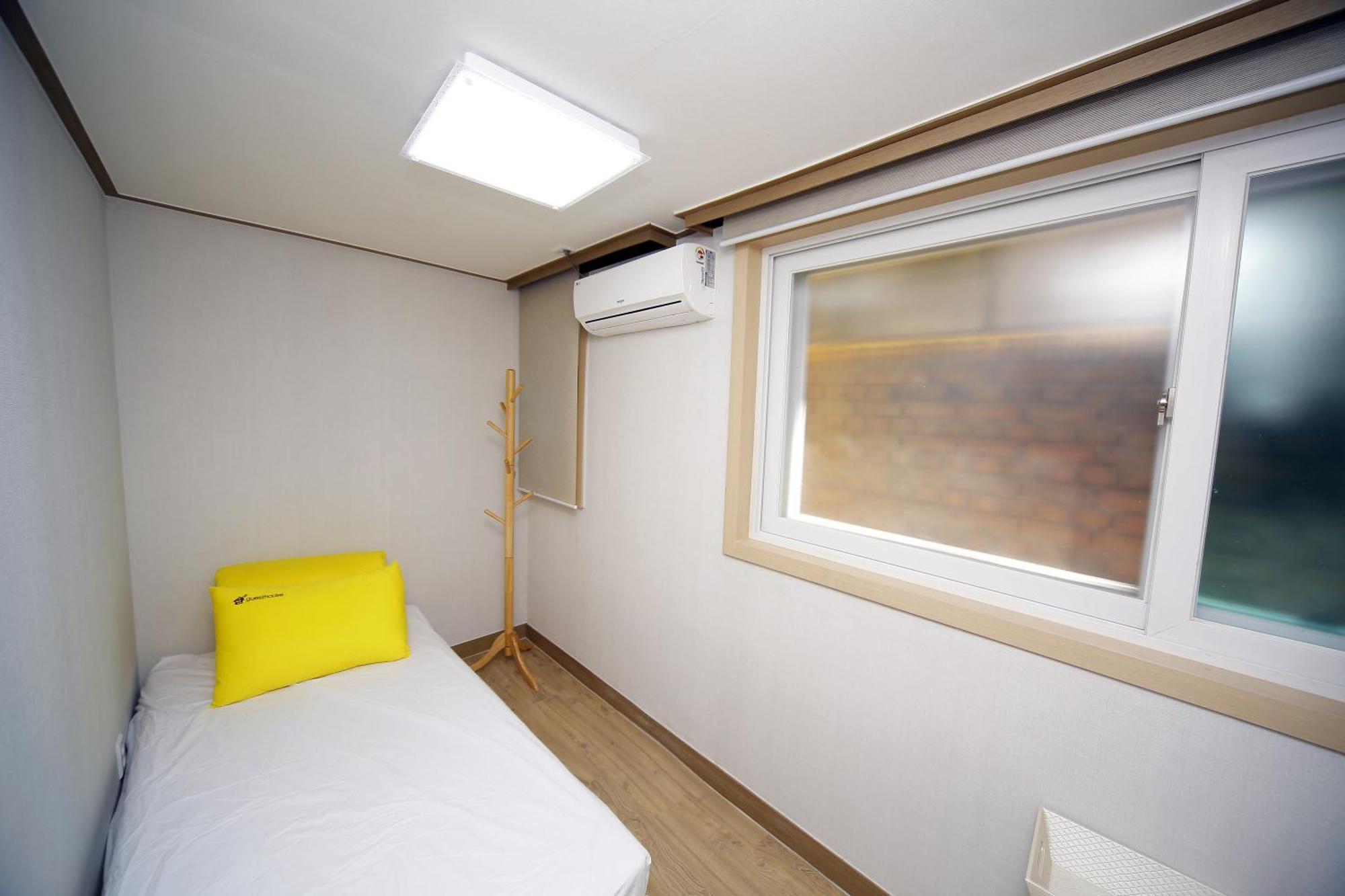 24 Guesthouse Kyunghee University 首爾 客房 照片